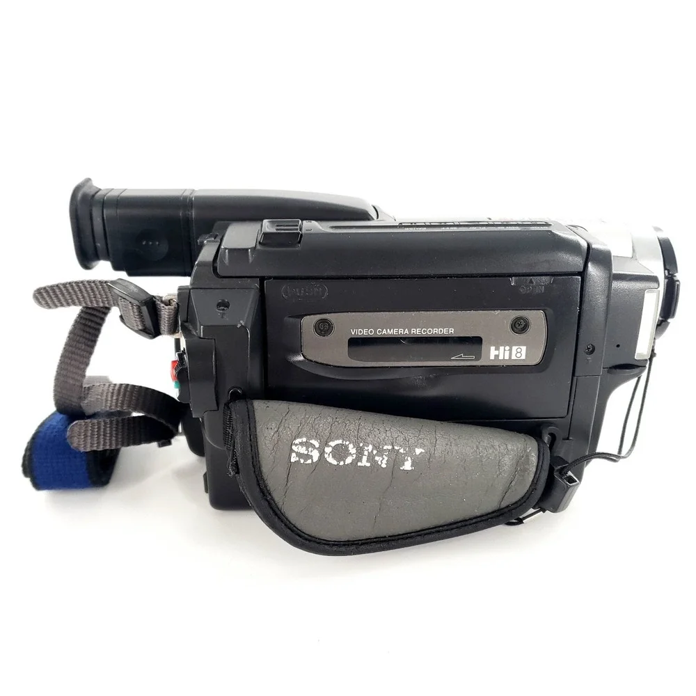 Sony Handycam CCD-TRV98 Video8 Hi-8 Camcorder w/ Battery, Charger, Tape Tested